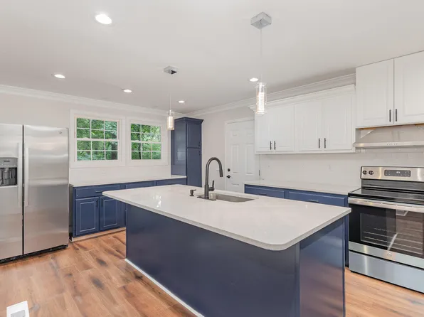 7 Kings Grant Ct, Durham, NC 27703
