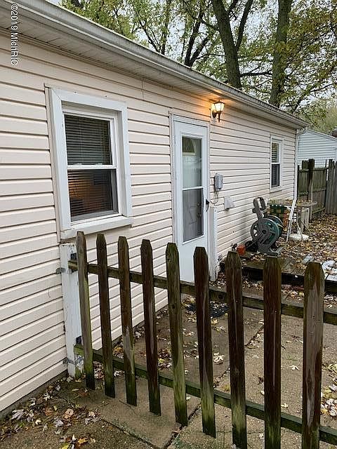 2nd image of 525 Stassen Ave