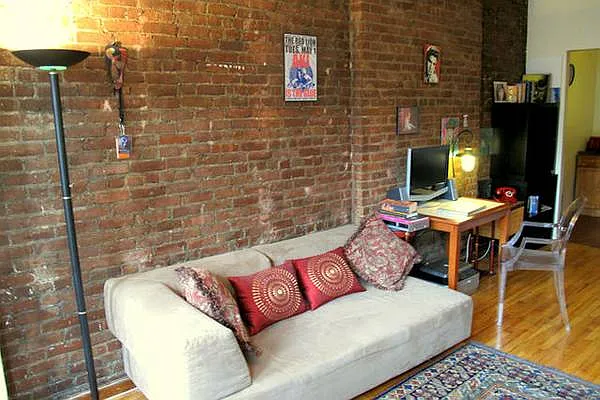 Rented by JK Dansar Corp | media 81