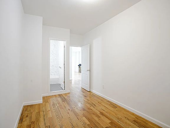 5th image of 451 Irving Ave #1