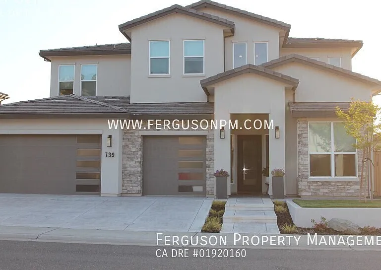 739 Oliver Ct — Photo 1
