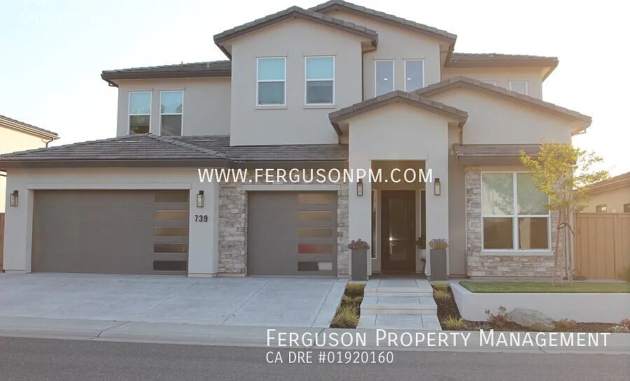 739 Oliver Ct