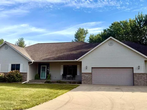 26 Shannon Ct, North Mankato, MN 56003