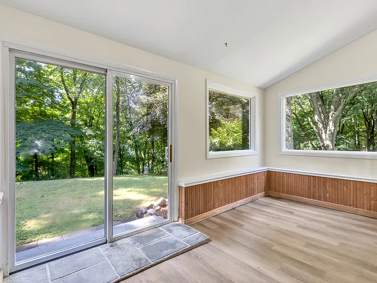 21 Old Redding Rd — Photo 30