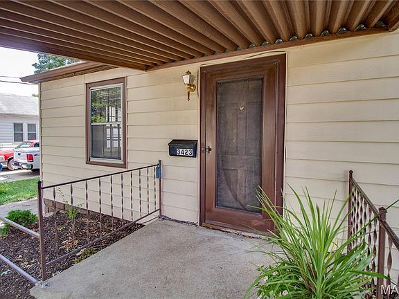 4th image of 3423 Thomas Ave