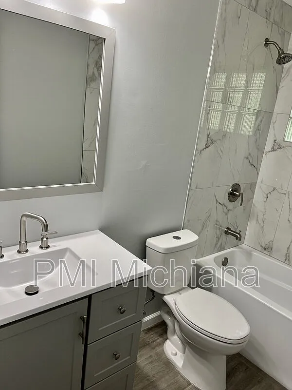 3 bed, 1.0 bath, 1520 sqft, $1,850 — Photo 2