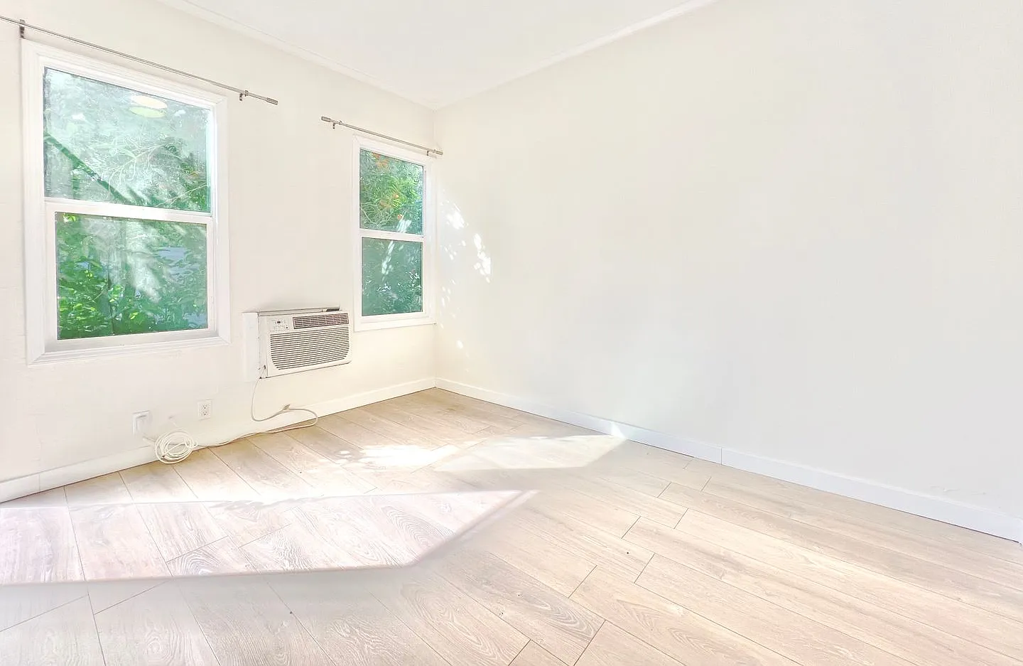 1301 N. Stanley Ave — Photo 1