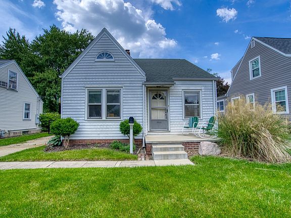 2nd image of 1009 E Elmhurst Ave