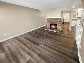 2 bed, 2.5 bath, 1940 sqft, $1,700 — Photo 4