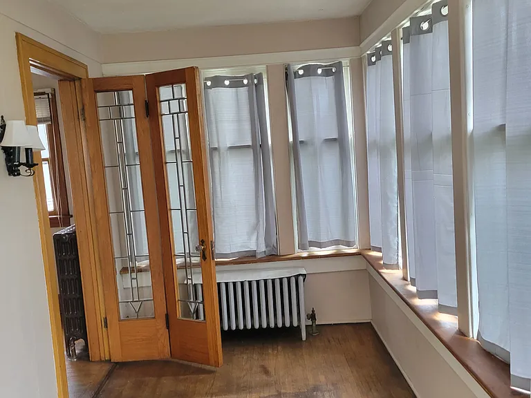 250 Robinson St #1 — Photo 11