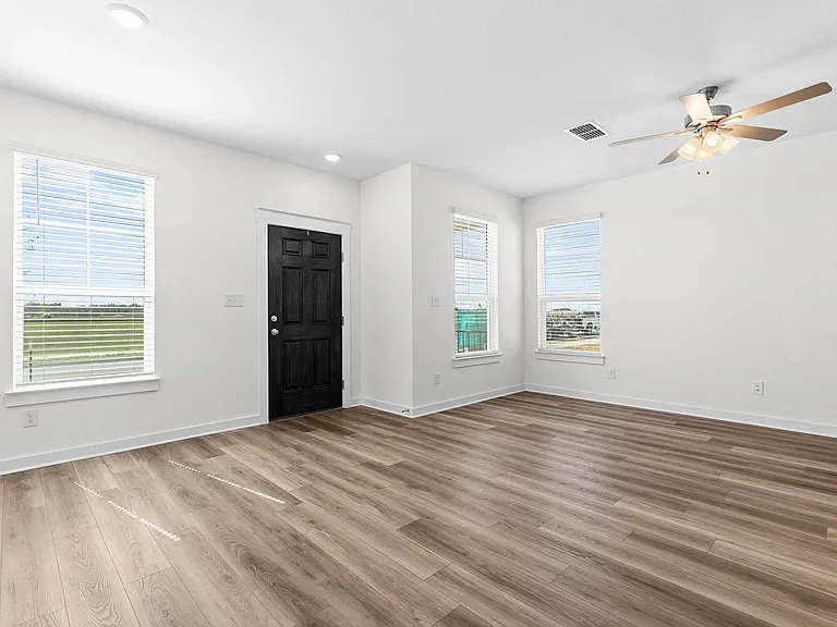 120 Hartson Dr — Photo 11