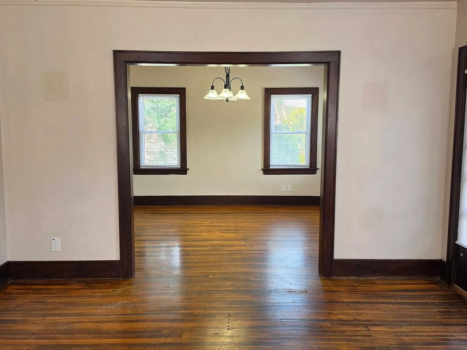 2 bed, 1996 sqft, $1,800 — Photo 3