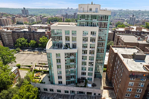 Sold by Brown Harris Stevens | media 25