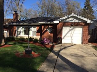 609 Engel Blvd, Park Ridge, IL 60068