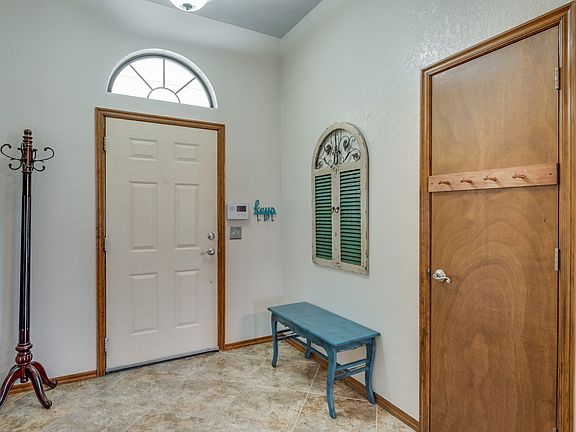 5th image of 11865 NW 7th St