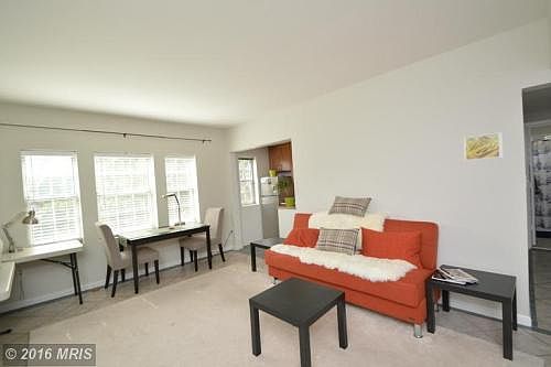4th image of 1812 N Queens Ln