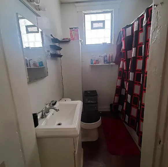 944 Elberon Ave #1 — Photo 12