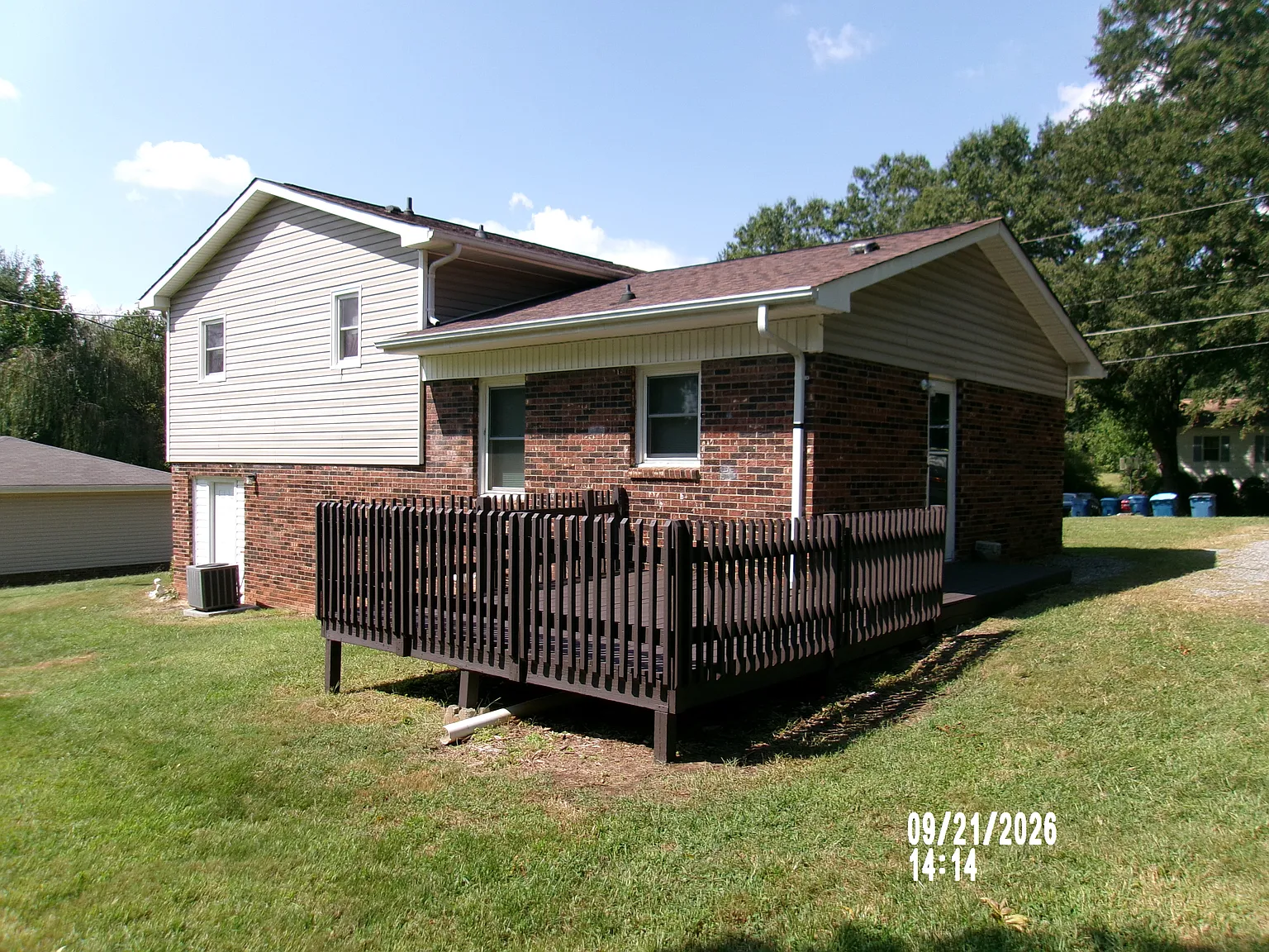 3 bed, $1,200 — Photo 3