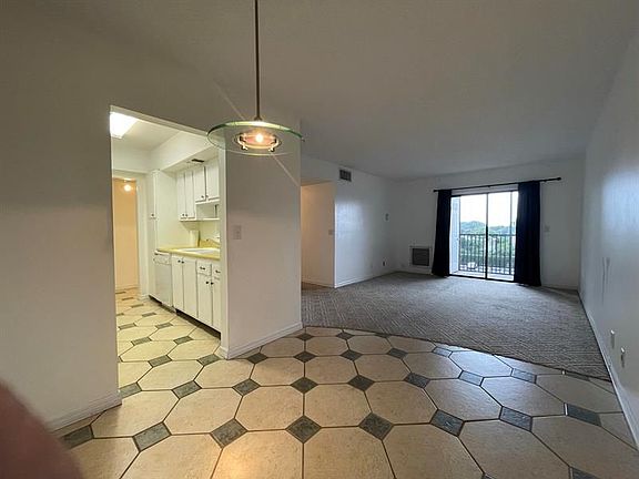 5th image of 1601 S Flagler Dr APT 303O