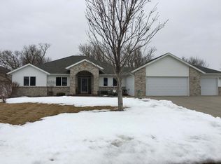 1508 3rd St NE, Willmar, MN 56201