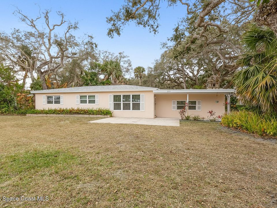 1st image of 3835 Mockingbird Dr