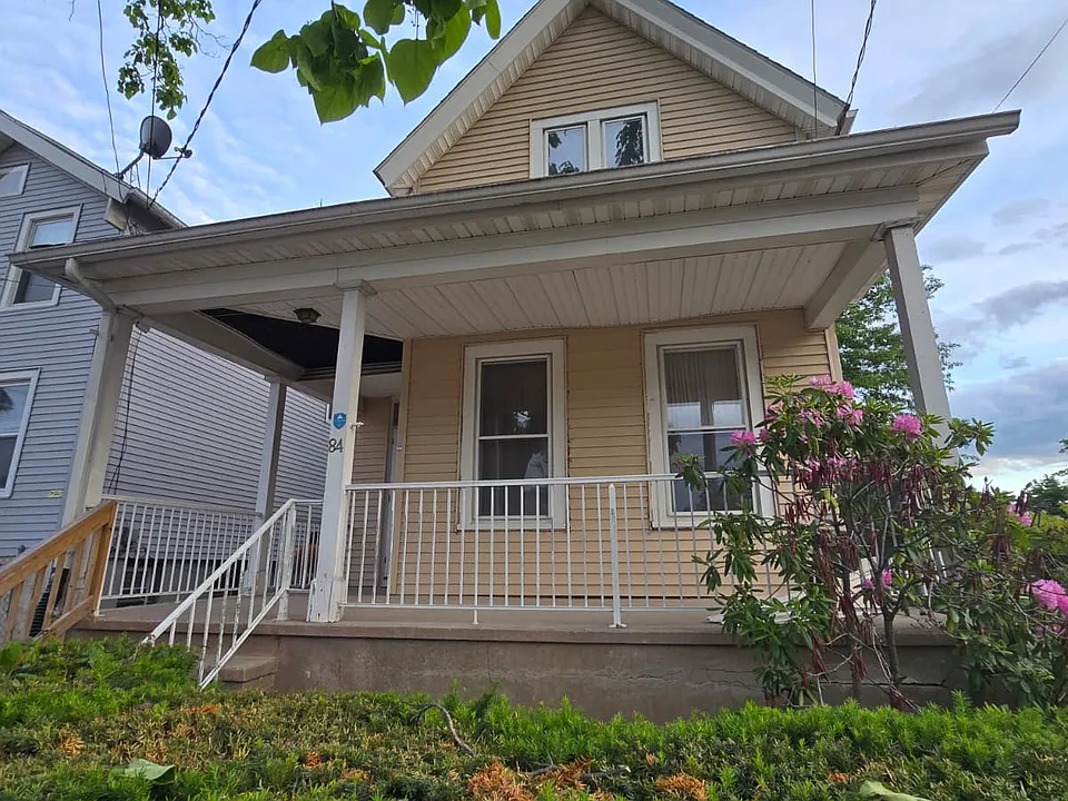 84 Munson St #22