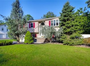 10 Creekview Dr, Thiells, NY 10984