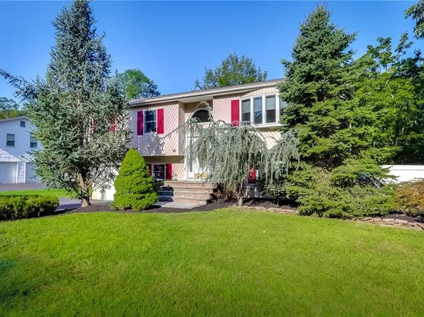 10 Creekview Dr, Thiells, NY 10984