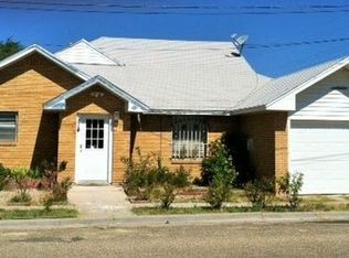 814 W 3rd St, Portales, NM 88130