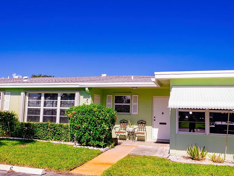 3240 Ridge Hill Rd #C — Photo 1