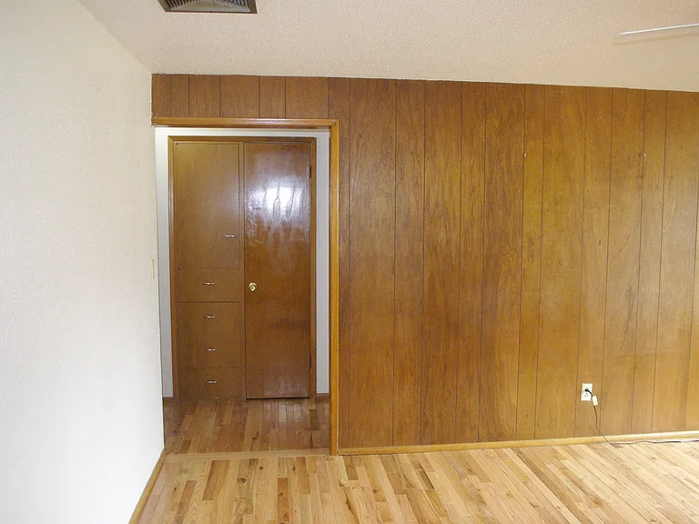 Tullis St NE — Photo 4