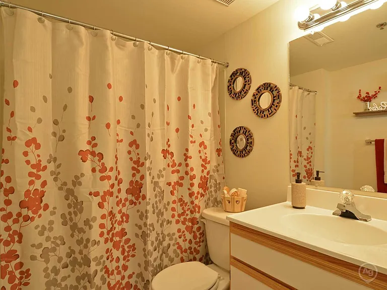 Valley Stream Village Apartments — Photo 22