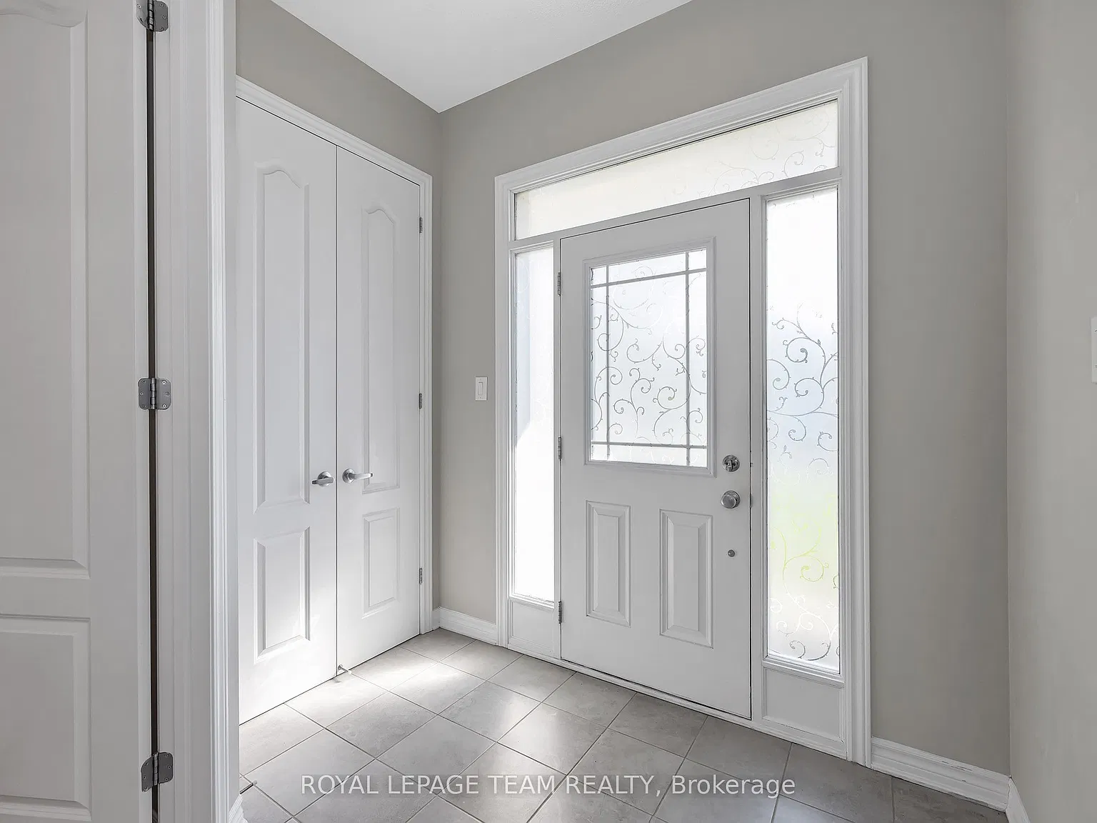 4 bed, $2,900 — Photo 4