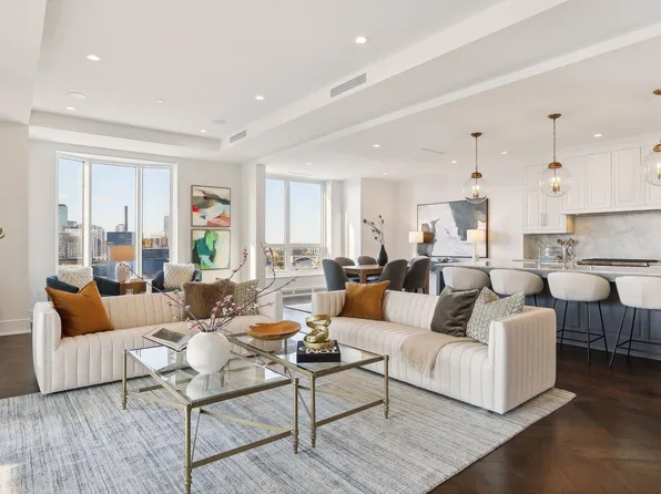 1111 W River Pkwy #12C, Minneapolis, MN 55415