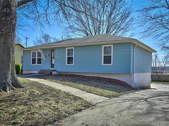 2nd image of 7607 E 134th Ter