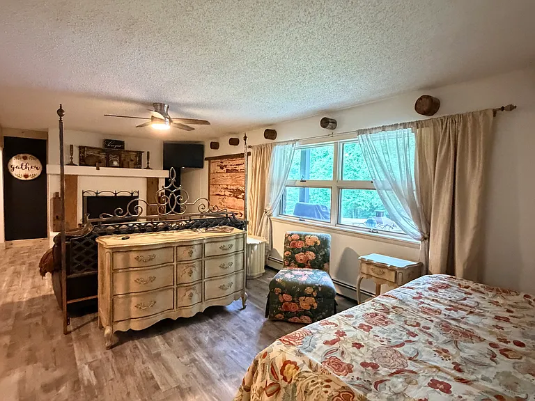 6263 Bearwallow Mountain Rd — Photo 5