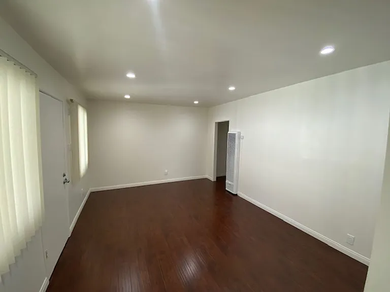 2009 Vanderbilt Ln — Photo 6