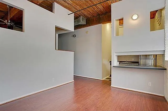 402 Julia St #205 — Photo 5
