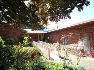 4712 Picnic Point Rd, Edmonds, WA 98026