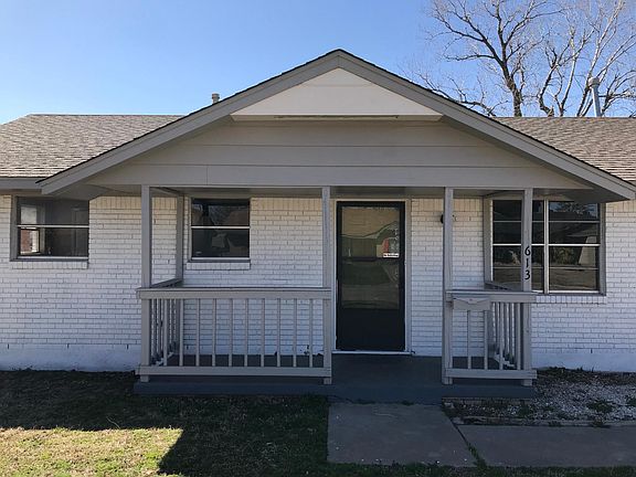 2nd image of 613 N Dallas Ave