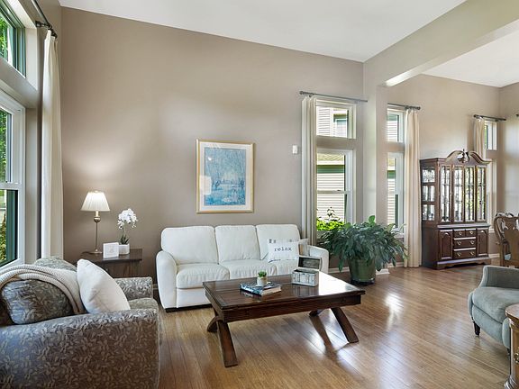3rd image of 1071 Westfield Way
