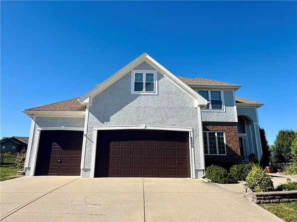 4600 SW Admiral Byrd Dr, Lees Summit, MO 64082