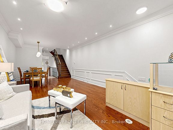 4th image of 30 Clairtrell Rd