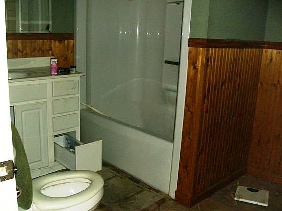 4th image of 7620 Fortner Ln
