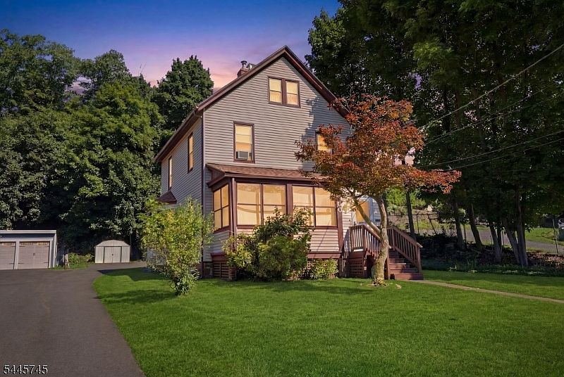 1st image of 60 Martin Rd