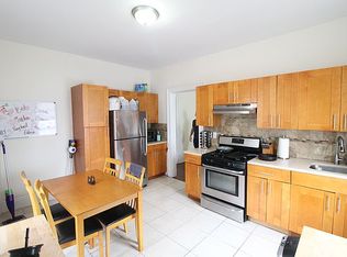 34-10 11th St #B, Astoria, NY 11106