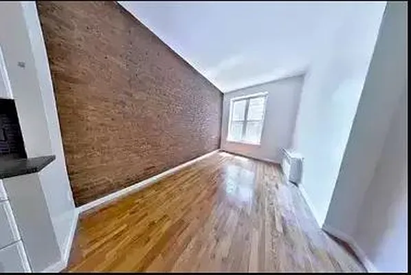 Rented by Bond New York | media 18