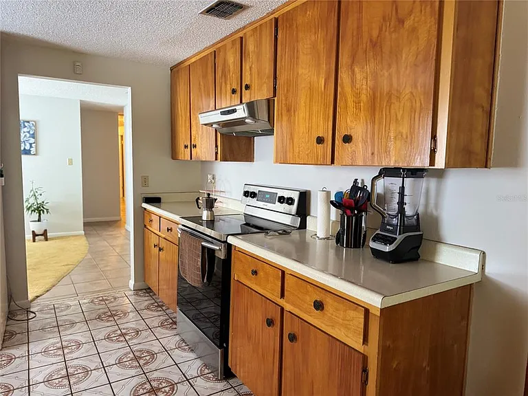 803 Glen Arden Way — Photo 4