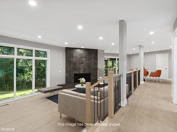 4th image of 776 Whiteoaks Ln