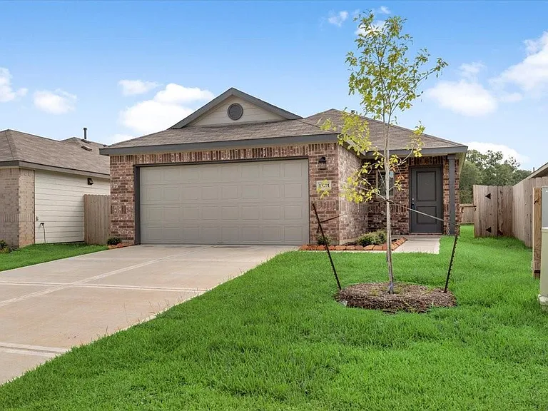 13591 Bay Springs Dr — Photo 1